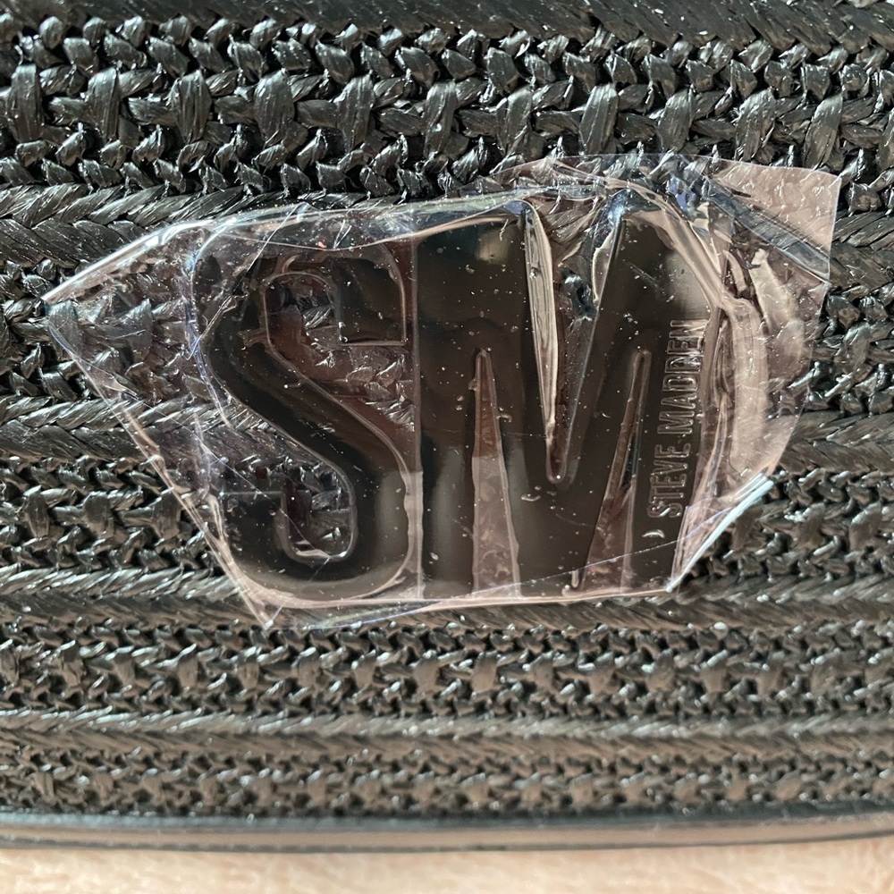 New Steve Madden Black Belizza handbag with removable coin pouch - Picture 8 of 10